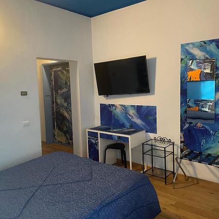 Rooms Of Love Pavia Luaran gambar