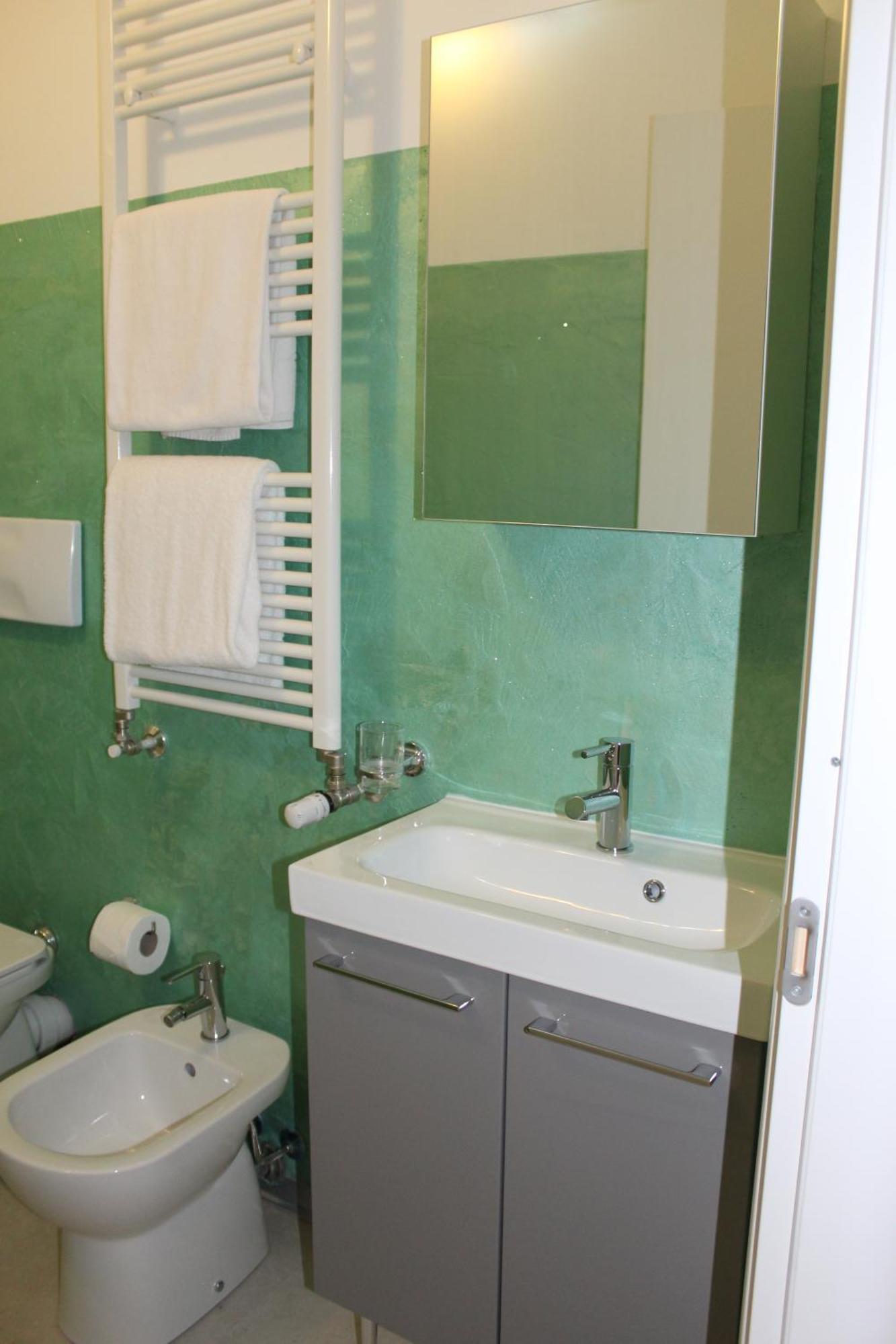 Rooms Of Love Pavia Luaran gambar