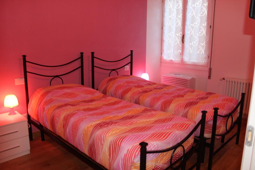 Rooms Of Love Pavia Bilik gambar